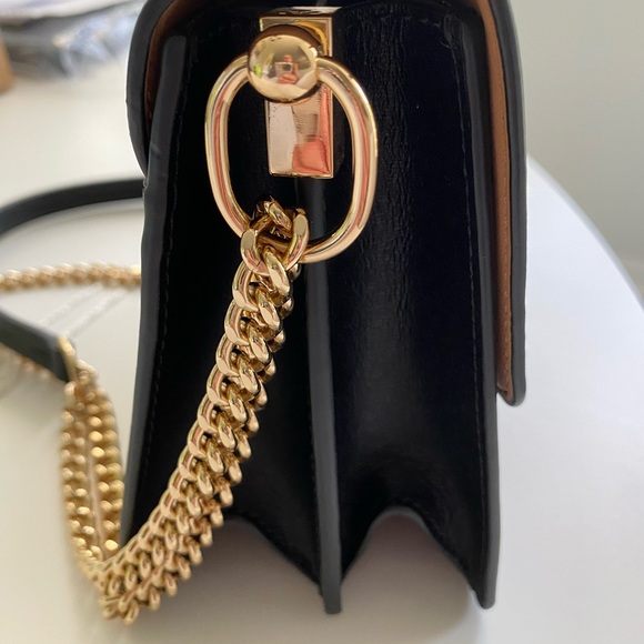 Tory Burch Parker convertible shoulder bag - Picture 7 of 9